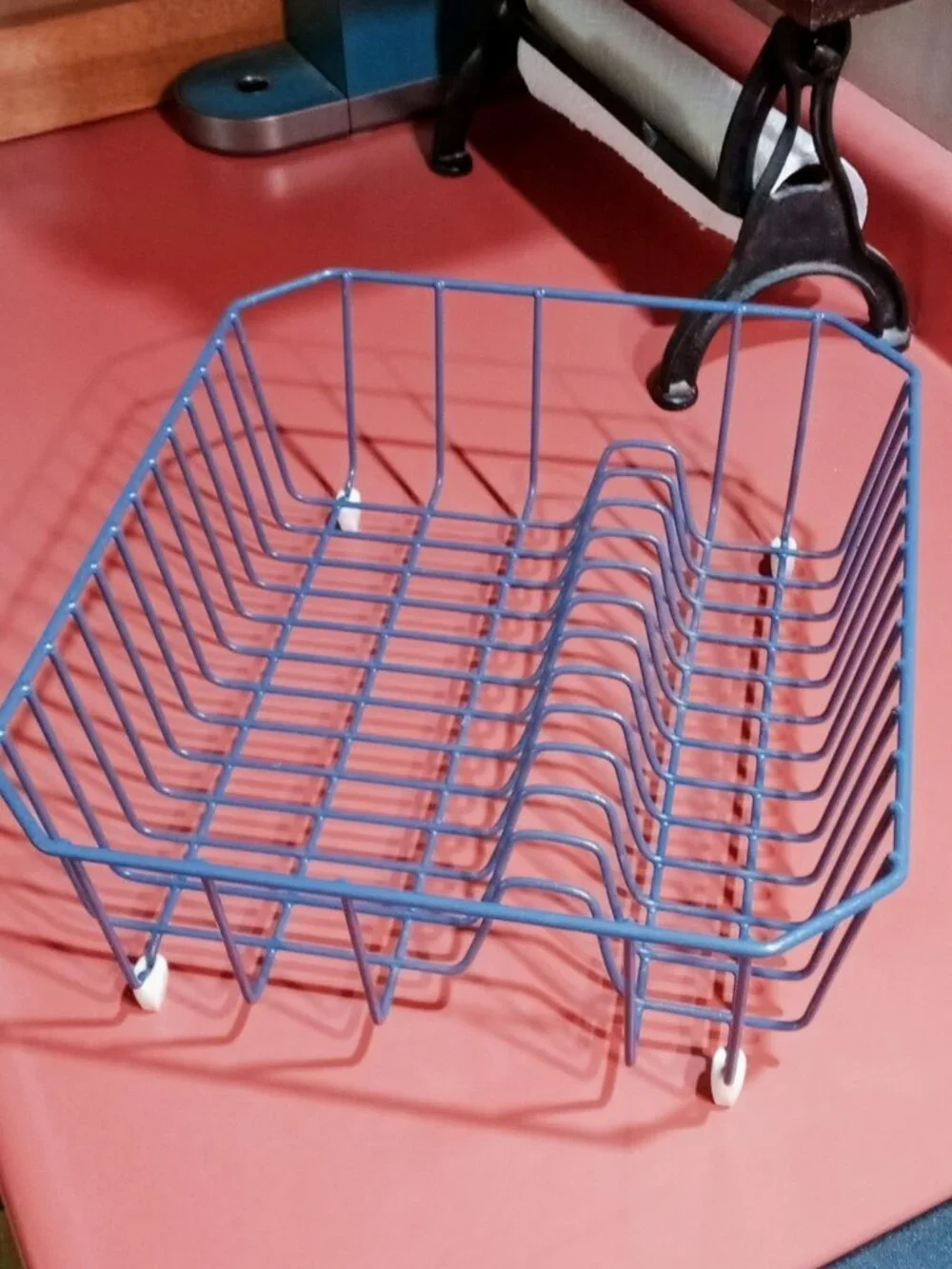 Vintage Rubbermaid Sturdy Vinyl-coated Wire Dish Drying Rack Great Condition!